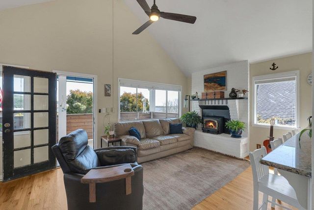 61 Ocean Street, Davenport, CA 95017