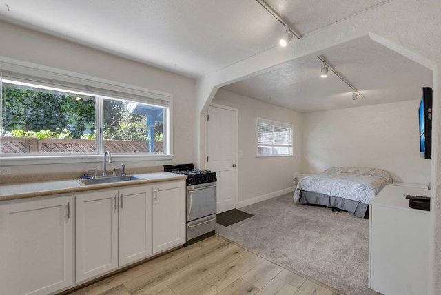 61 Ocean Street, Davenport, CA 95017
