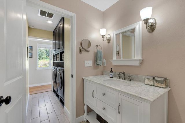 61 Ocean Street, Davenport, CA 95017