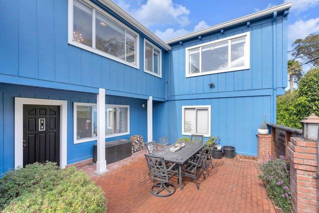 61 Ocean Street, Davenport, CA 95017