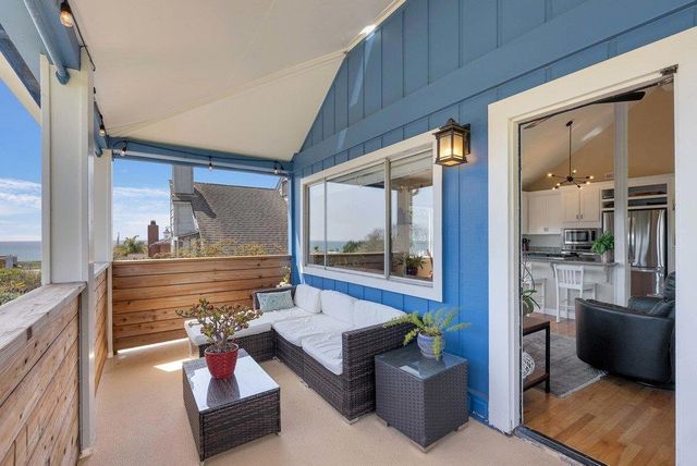61 Ocean Street, Davenport, CA 95017
