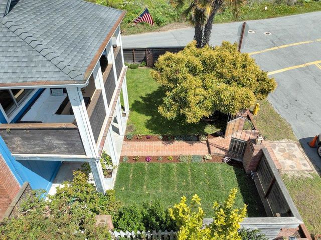 61 Ocean Street, Davenport, CA 95017