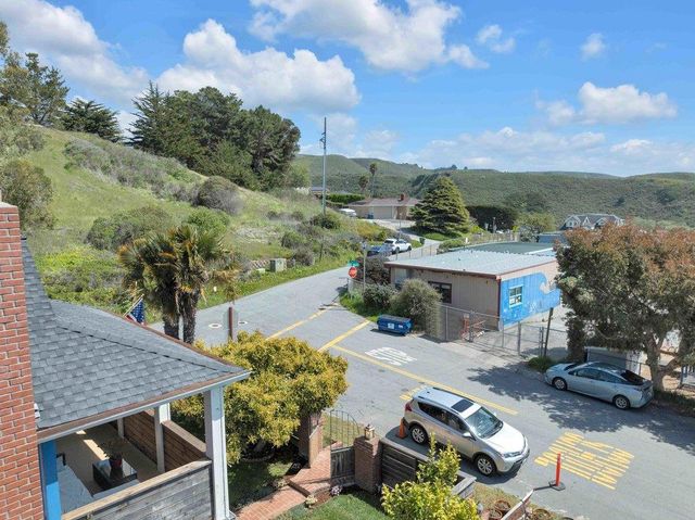 61 Ocean Street, Davenport, CA 95017