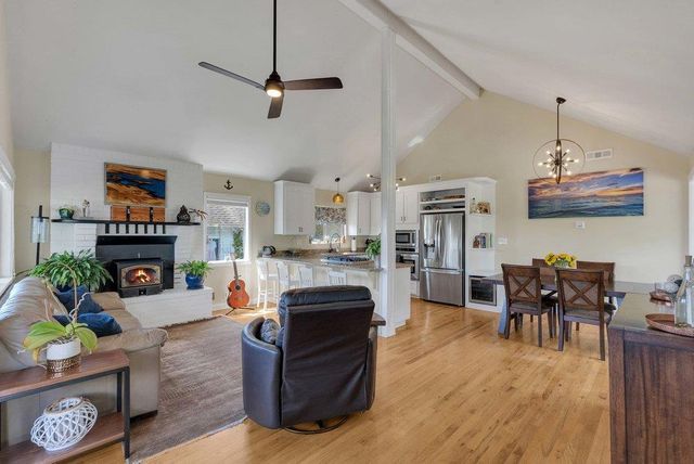 61 Ocean Street, Davenport, CA 95017