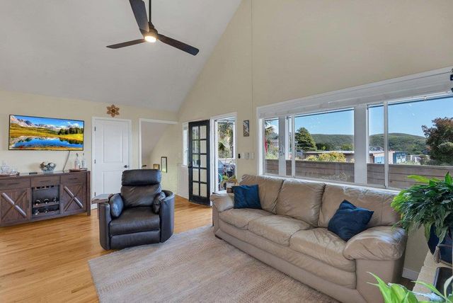 61 Ocean Street, Davenport, CA 95017