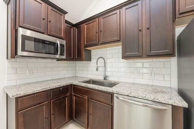 7511 Monarch Forest Lane, Richmond, TX 77469