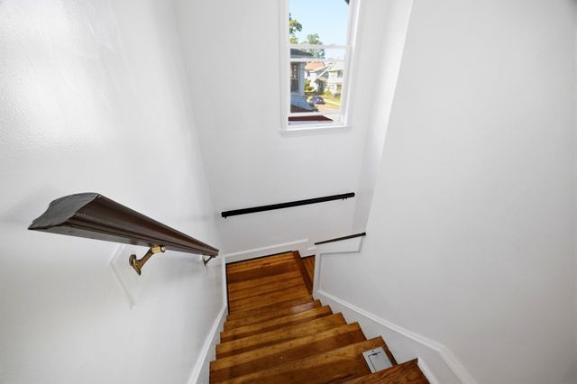66 Ardmore Street, Springfield, MA 01104