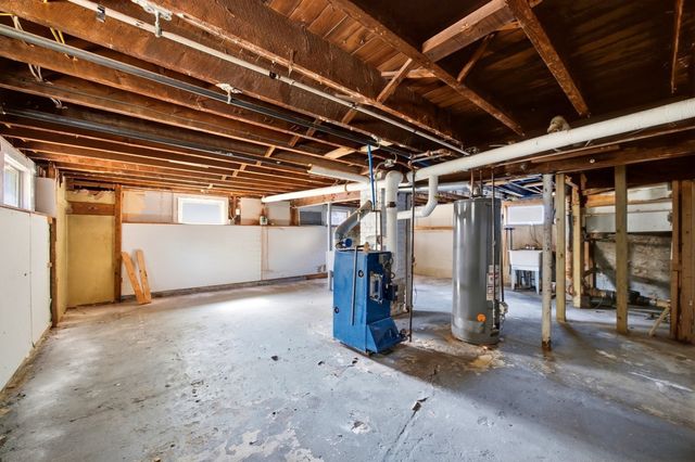 66 Ardmore Street, Springfield, MA 01104