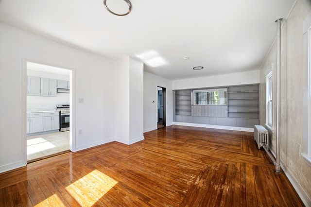 66 Ardmore Street, Springfield, MA 01104
