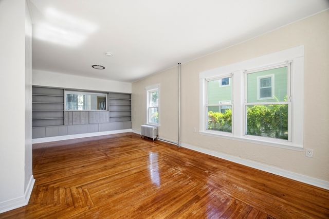 66 Ardmore Street, Springfield, MA 01104