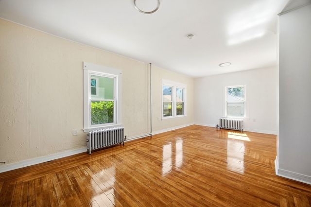 66 Ardmore Street, Springfield, MA 01104