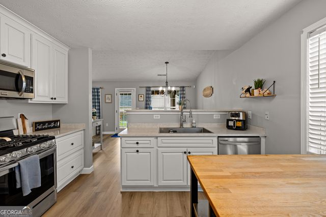 148 Lake Cove Approach, Newnan, GA 30265