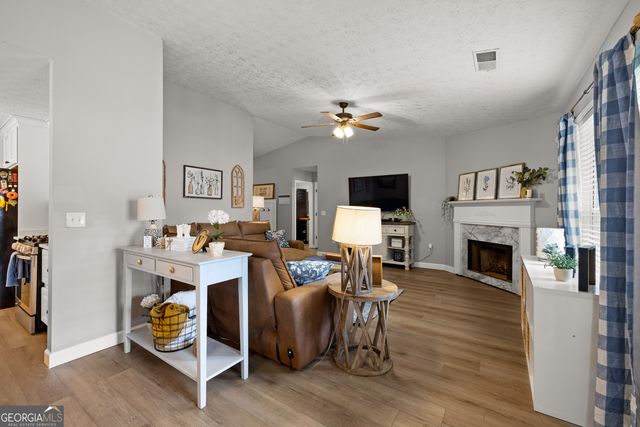 148 Lake Cove Approach, Newnan, GA 30265