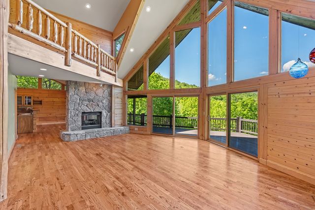 410 Falling Springs, Tiger, GA 30576