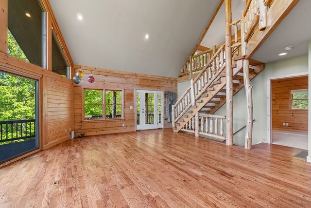410 Falling Springs, Tiger, GA 30576