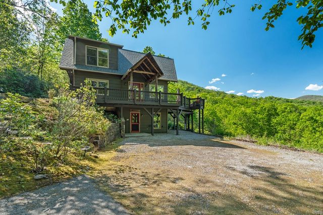 410 Falling Springs, Tiger, GA 30576