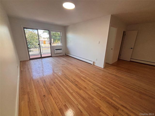 71-34 Kissena Boulevard 2, Flushing, NY 11367