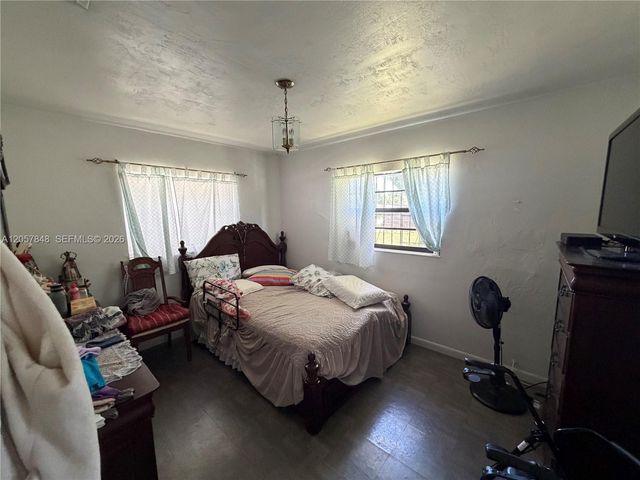 3202 NW 182nd St, Miami Gardens, FL 33056