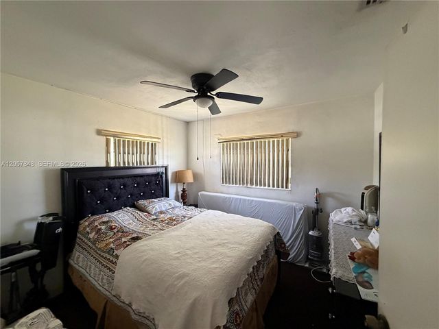 3202 NW 182nd St, Miami Gardens, FL 33056