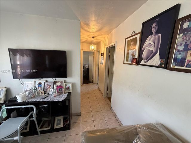 3202 NW 182nd St, Miami Gardens, FL 33056