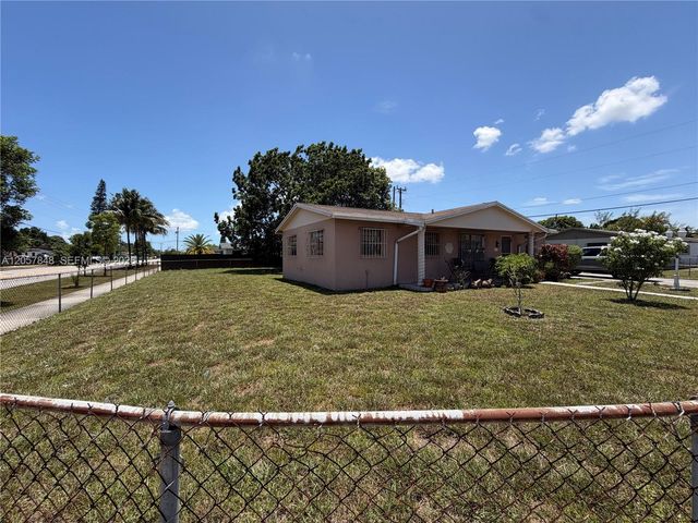 3202 NW 182nd St, Miami Gardens, FL 33056