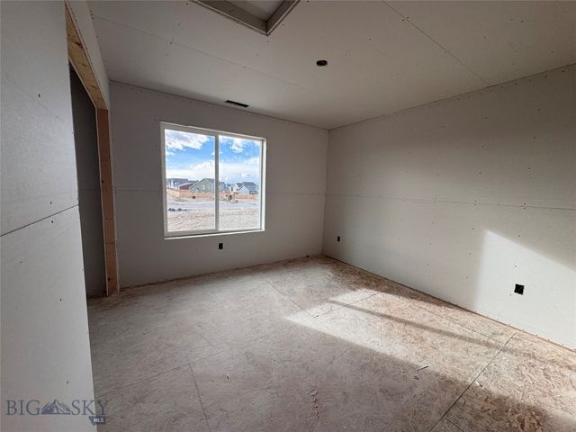 805 Spaniel Lane, Belgrade, MT 59714