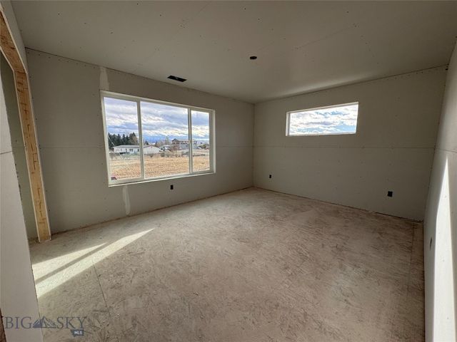 805 Spaniel Lane, Belgrade, MT 59714