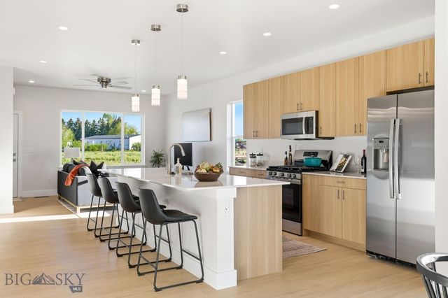 805 Spaniel Lane, Belgrade, MT 59714