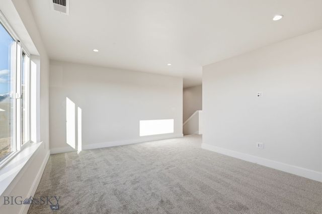 805 Spaniel Lane, Belgrade, MT 59714