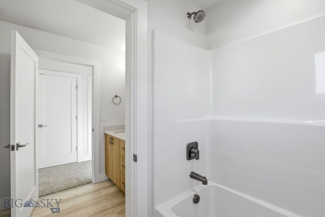 805 Spaniel Lane, Belgrade, MT 59714