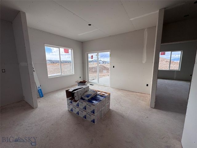 805 Spaniel Lane, Belgrade, MT 59714