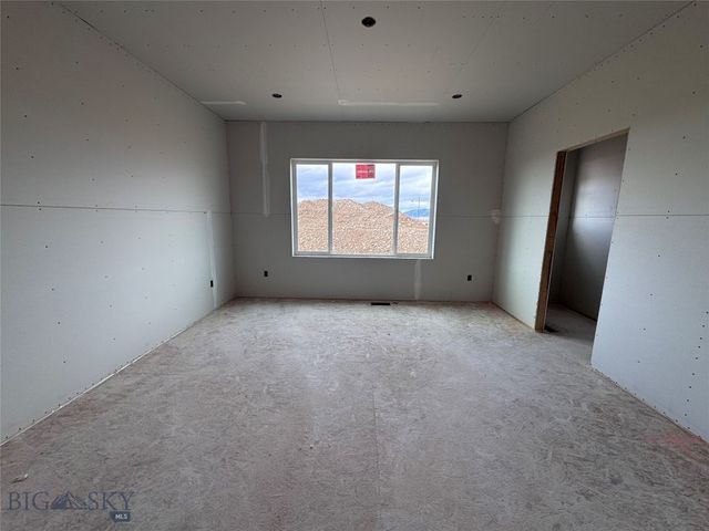 805 Spaniel Lane, Belgrade, MT 59714