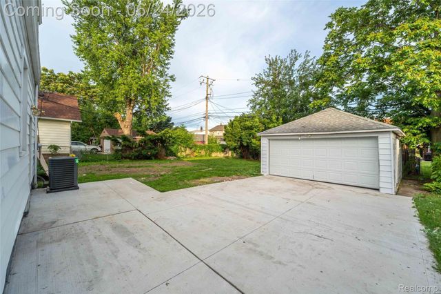 1538 Washington Avenue, Lincoln Park, MI 48146