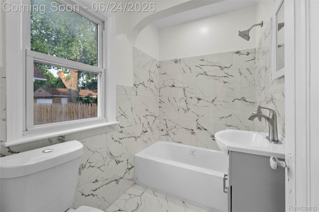 1538 Washington Avenue, Lincoln Park, MI 48146