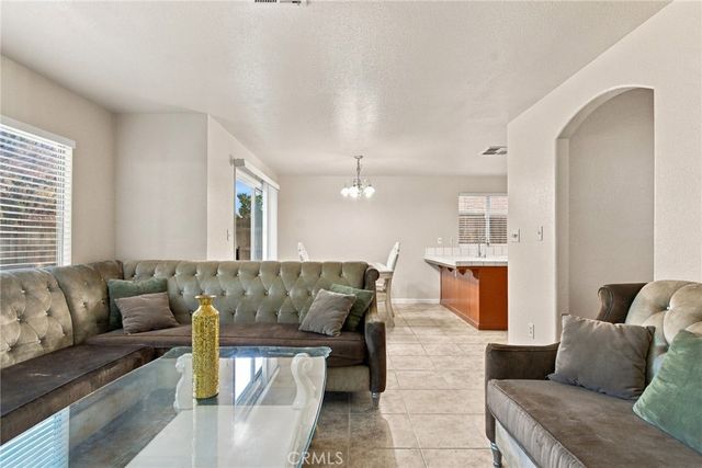 9609 Salinger, Bakersfield, CA 93311