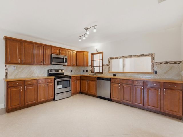 1235 Sussex Street, Boynton Beach, FL 33436