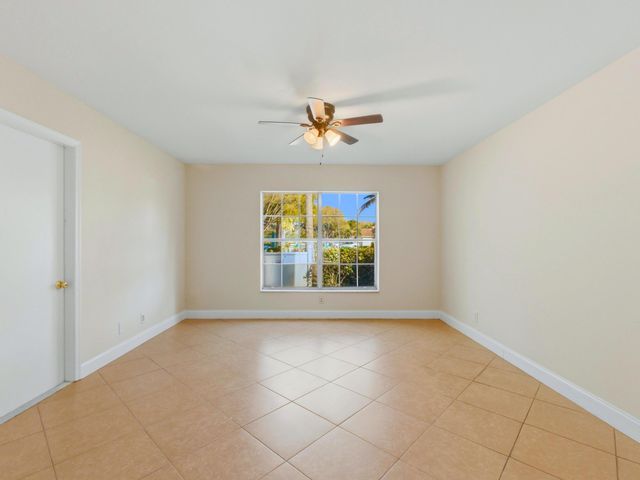 1235 Sussex Street, Boynton Beach, FL 33436