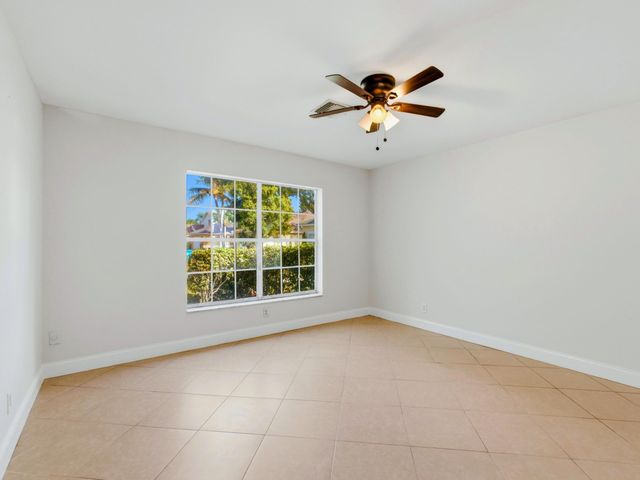 1235 Sussex Street, Boynton Beach, FL 33436
