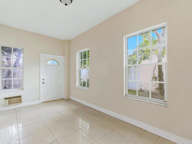 1235 Sussex Street, Boynton Beach, FL 33436