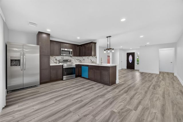 8862 Tierra Park, Houston, TX 77034