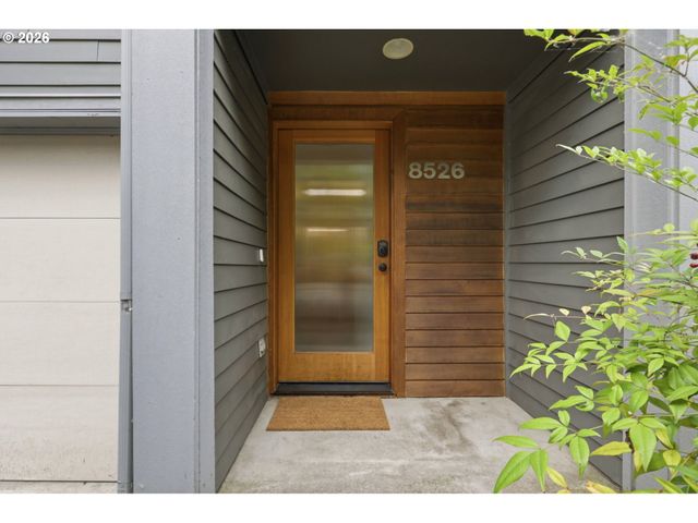8526 N SYRACUSE St, Portland, OR 97203