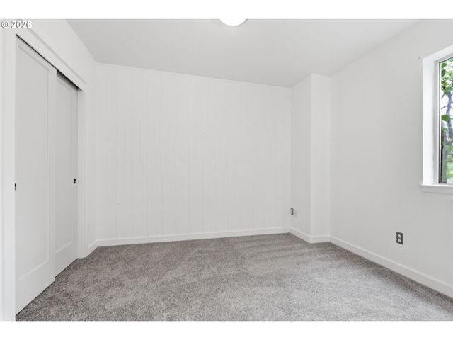 8526 N SYRACUSE St, Portland, OR 97203