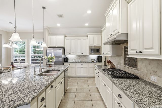 430 Tranquil Oak, San Antonio, TX 78260