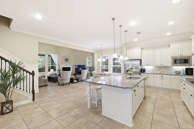430 Tranquil Oak, San Antonio, TX 78260