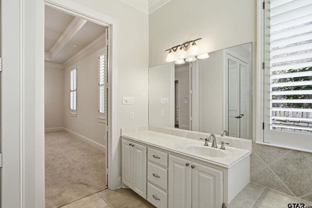 3204 Old Bullard Rd, Tyler, TX 75701