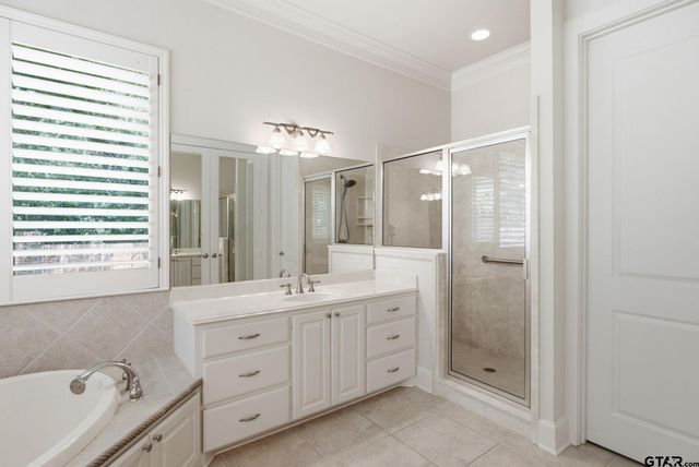 3204 Old Bullard Rd, Tyler, TX 75701