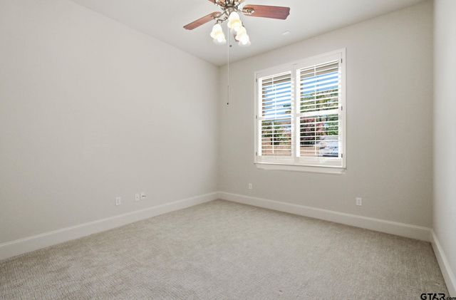 3204 Old Bullard Rd, Tyler, TX 75701