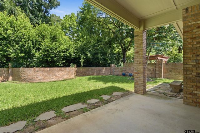 3204 Old Bullard Rd, Tyler, TX 75701
