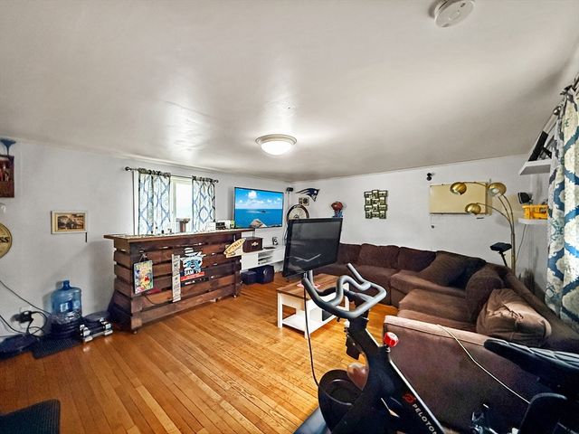 50 Main St, Winthrop, MA 02152