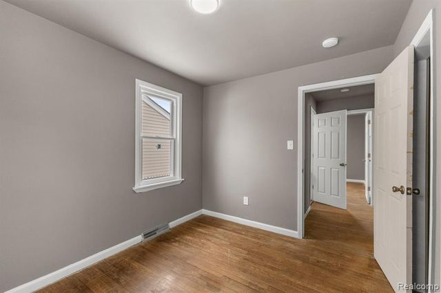 28643 Beechwood Street, Garden City, MI 48135